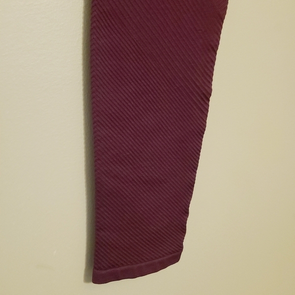 Fabletics | Women's Maroon High-Waist Ribbed Legging (Size XS) - Picture 11 of 12